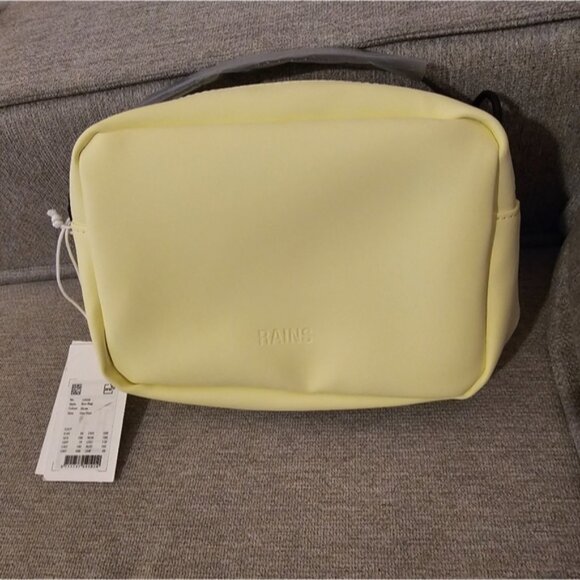 NWT Wome's rains straw color box bag yellow - Picture 5 of 6